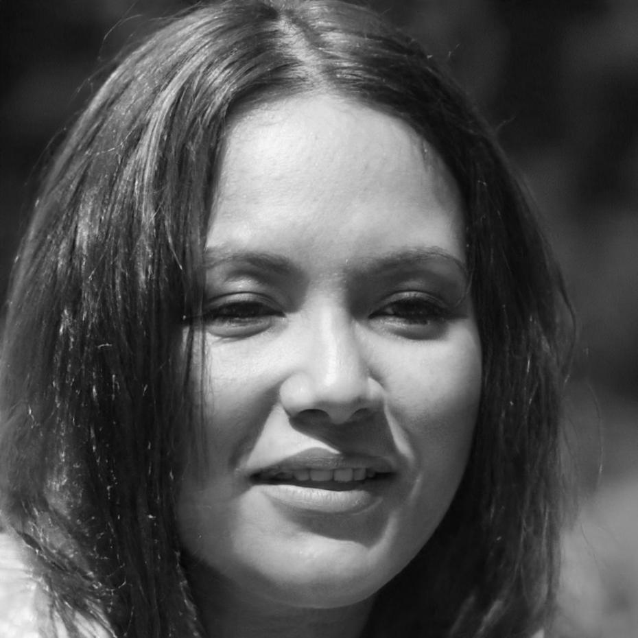 Instructora especializada en análisis técnico SEO